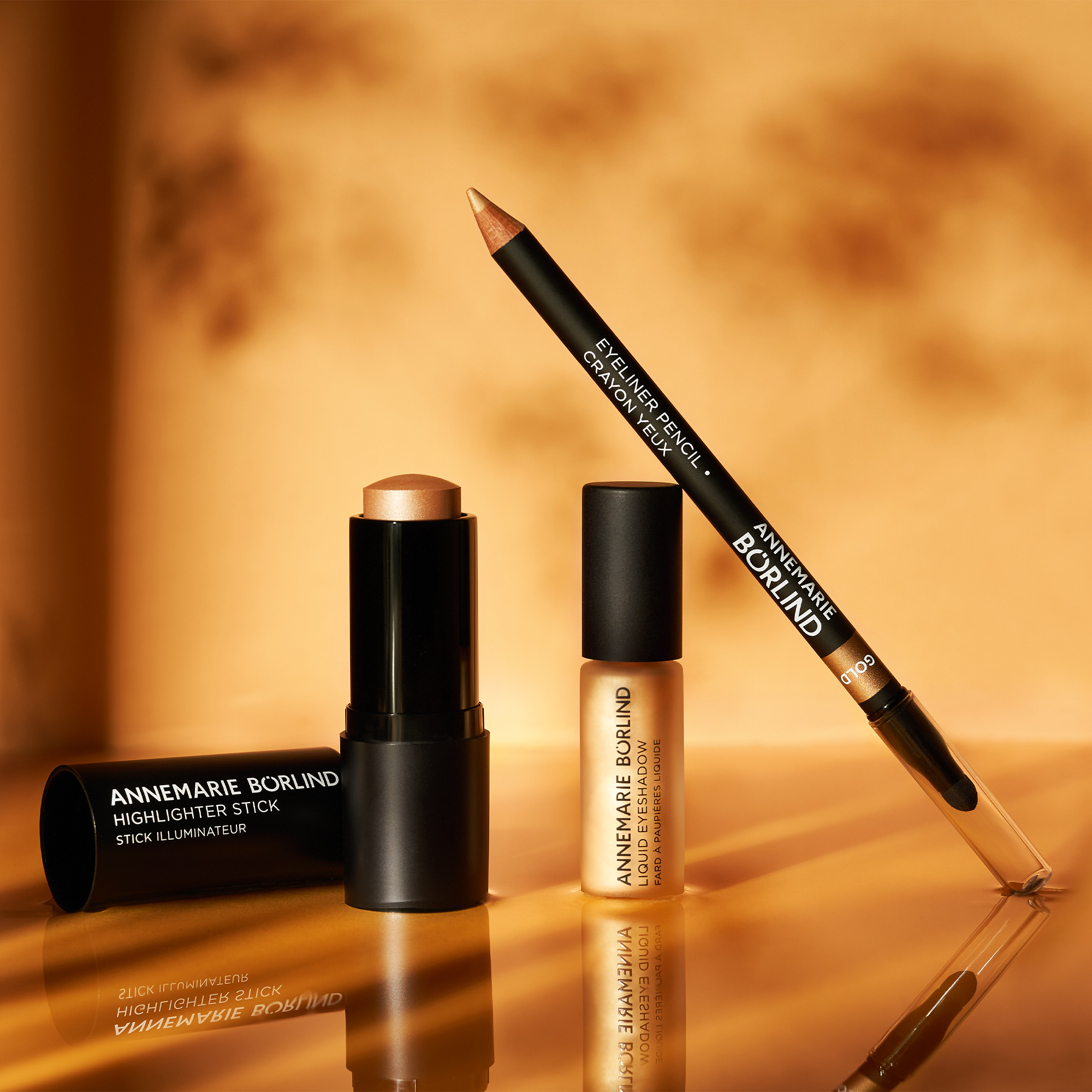 Liquid EYESHADOW GOLD